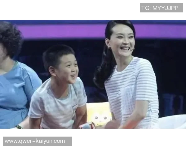 马冬梅微笑收获克莱爸妈认可一顿饭一场球的温馨时刻 马冬梅微笑收获克莱爸妈认可一顿饭一场球的温馨时刻