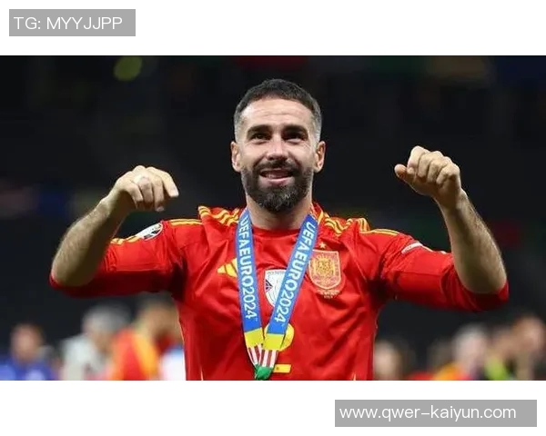 哈克斯称赞鲍威尔球风独特作为老将他让队友们更轻松发挥 哈克斯称赞鲍威尔球风独特作为老将他让队友们更轻松发挥