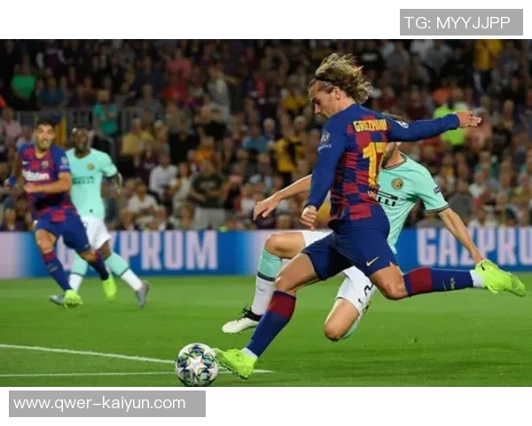 阿夫迪亚恶意犯规剪刀脚绊倒科沃德遭追加处罚引发热议